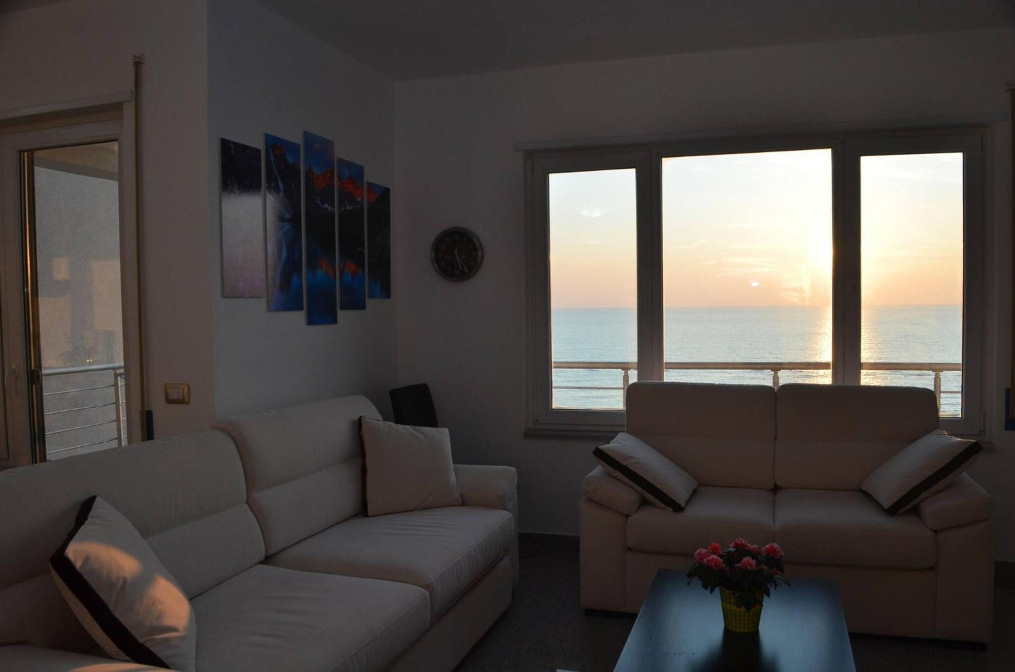 Home Sweet Home By The Sea - 060 Durrës Extérieur photo